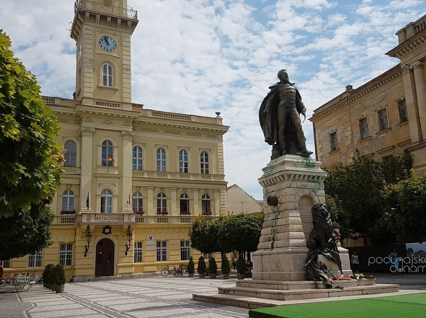 Klapka tér, Komárom